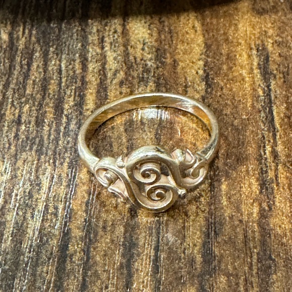 James Avery 14K Gold Spanish Swirl Ring - Picture 2 of 5